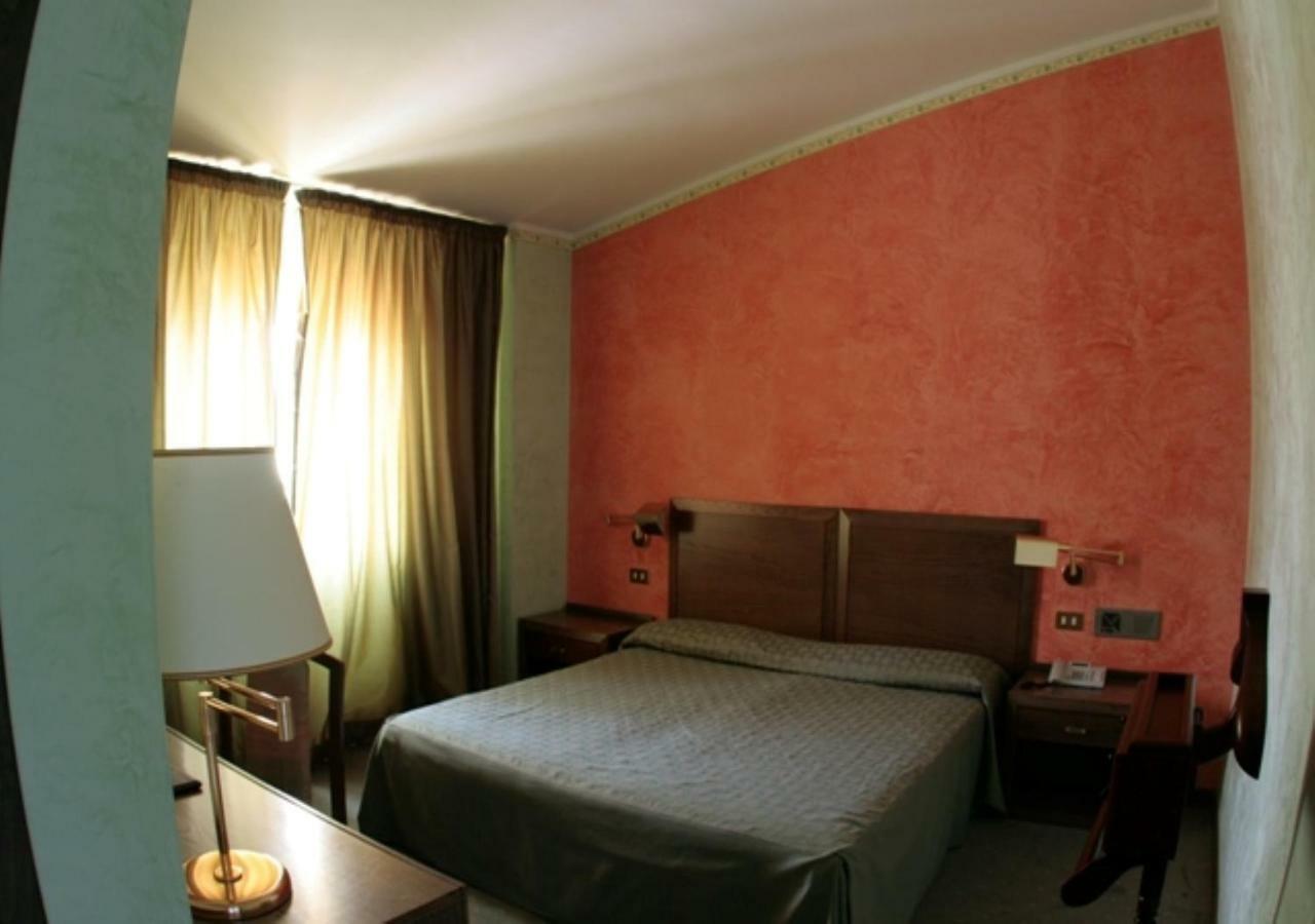 Astor Hotel Vintage Frosinone Exterior foto