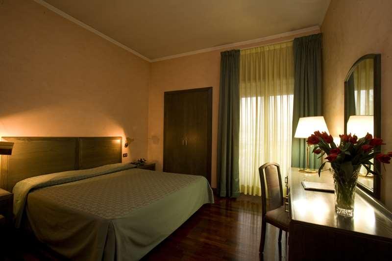 Astor Hotel Vintage Frosinone Cameră foto